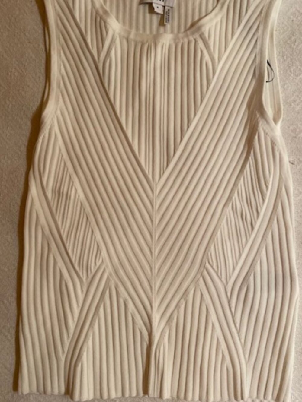 DKNY sleeveless crew neck ribbed top in optic white M NWOT -detail detail detail